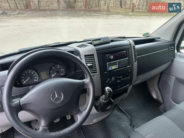 Сірий Мерседес Sprinter, об'ємом двигуна 2.2 л та пробігом 283 тис. км за 20000 $, фото 12 на Automoto.ua