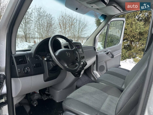 Сірий Мерседес Sprinter, об'ємом двигуна 0 л та пробігом 283 тис. км за 19900 $, фото 10 на Automoto.ua