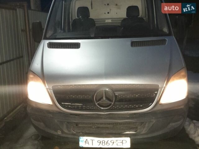 Серый Мерседес Sprinter, объемом двигателя 2.14 л и пробегом 382 тыс. км за 9600 $, фото 4 на Automoto.ua