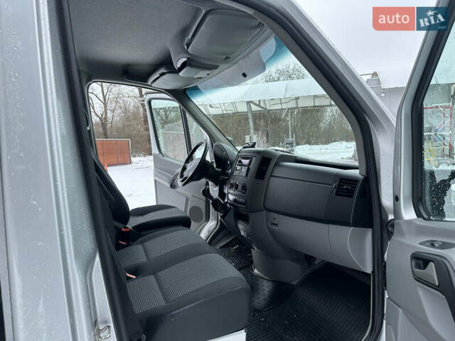 Серый Мерседес Sprinter, объемом двигателя 2.2 л и пробегом 283 тыс. км за 19800 $, фото 9 на Automoto.ua