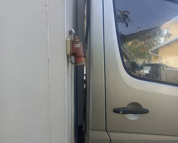 Серый Мерседес Sprinter, объемом двигателя 2.14 л и пробегом 375 тыс. км за 10800 $, фото 5 на Automoto.ua