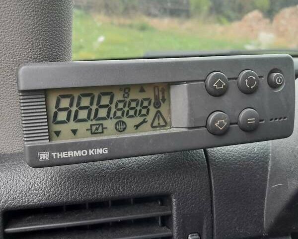 Серый Мерседес Sprinter, объемом двигателя 2.99 л и пробегом 366 тыс. км за 20900 $, фото 3 на Automoto.ua