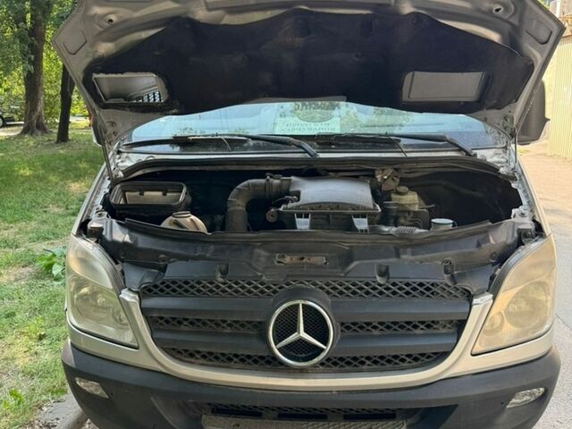 Серый Мерседес Sprinter, объемом двигателя 2.14 л и пробегом 512 тыс. км за 10700 $, фото 8 на Automoto.ua