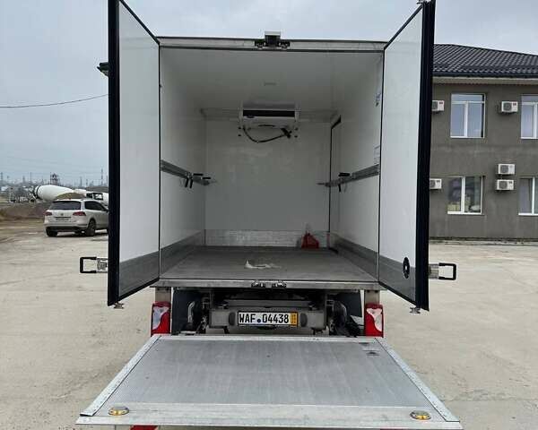 Серый Мерседес Sprinter, объемом двигателя 0 л и пробегом 186 тыс. км за 27778 $, фото 5 на Automoto.ua