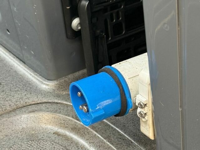 Сірий Мерседес Sprinter, об'ємом двигуна 2.14 л та пробігом 223 тис. км за 22500 $, фото 8 на Automoto.ua