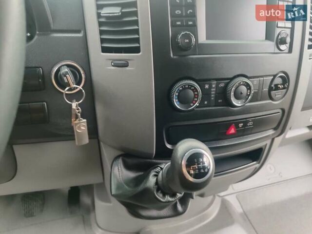 Серый Мерседес Sprinter, объемом двигателя 3 л и пробегом 248 тыс. км за 37900 $, фото 21 на Automoto.ua