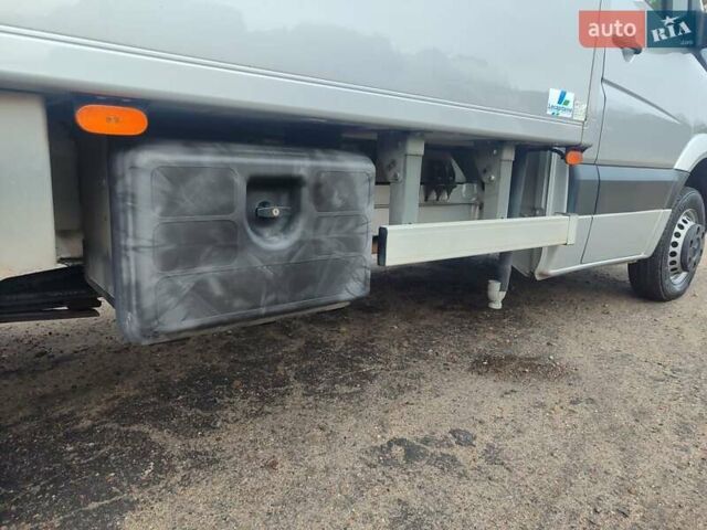 Серый Мерседес Sprinter, объемом двигателя 3 л и пробегом 248 тыс. км за 37900 $, фото 12 на Automoto.ua