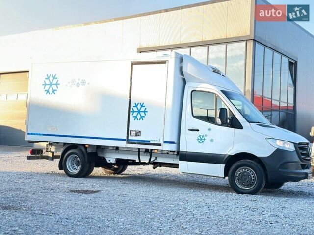 Серый Мерседес Sprinter, объемом двигателя 2.2 л и пробегом 179 тыс. км за 34900 $, фото 3 на Automoto.ua