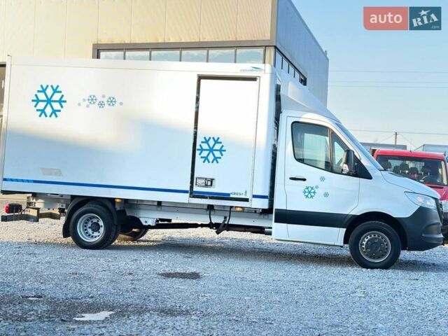 Серый Мерседес Sprinter, объемом двигателя 2.2 л и пробегом 179 тыс. км за 34900 $, фото 2 на Automoto.ua