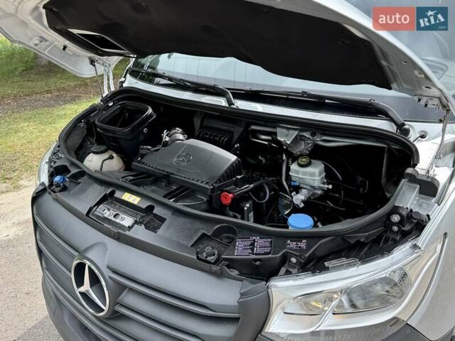 Серый Мерседес Sprinter, объемом двигателя 2.2 л и пробегом 201 тыс. км за 25500 $, фото 19 на Automoto.ua