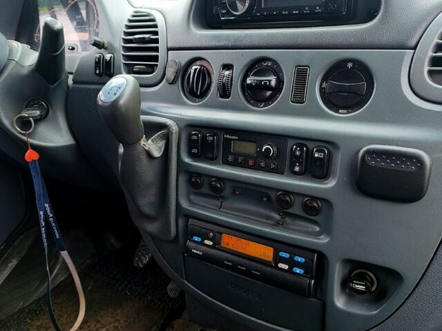Сірий Мерседес Sprinter, об'ємом двигуна 2.2 л та пробігом 500 тис. км за 12000 $, фото 4 на Automoto.ua