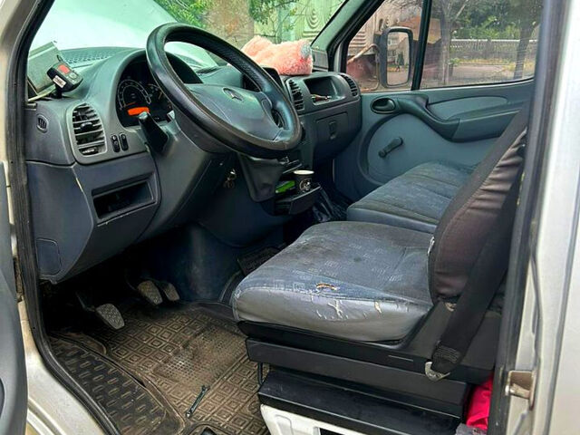 Сірий Мерседес Sprinter, об'ємом двигуна 2.2 л та пробігом 308 тис. км за 10700 $, фото 3 на Automoto.ua