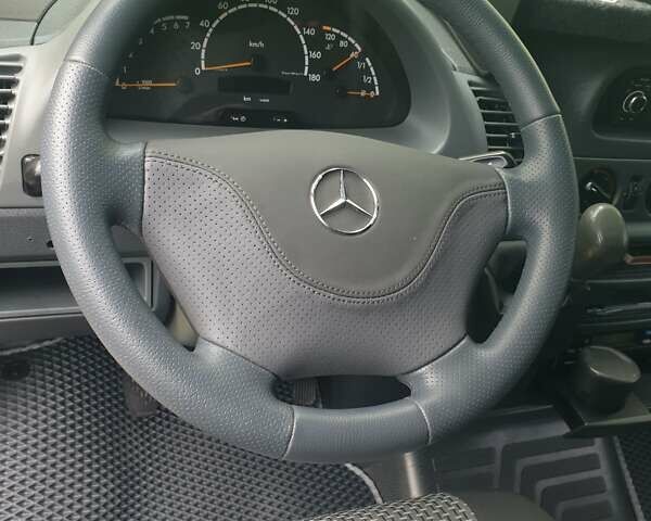 Сірий Мерседес Sprinter, об'ємом двигуна 2.2 л та пробігом 318 тис. км за 16800 $, фото 2 на Automoto.ua
