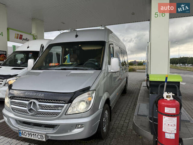 Серый Мерседес Sprinter, объемом двигателя 2.14 л и пробегом 440 тыс. км за 18800 $, фото 1 на Automoto.ua