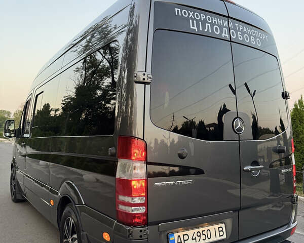 Сірий Мерседес Sprinter, об'ємом двигуна 2.14 л та пробігом 325 тис. км за 30000 $, фото 6 на Automoto.ua