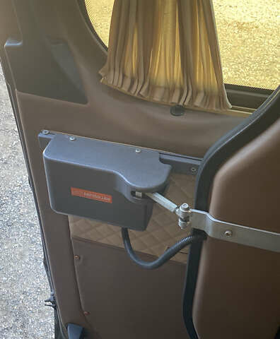 Сірий Мерседес Sprinter, об'ємом двигуна 2.14 л та пробігом 325 тис. км за 30000 $, фото 21 на Automoto.ua