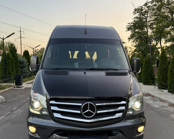 Сірий Мерседес Sprinter, об'ємом двигуна 2.14 л та пробігом 325 тис. км за 30000 $, фото 1 на Automoto.ua