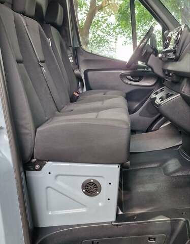 Серый Мерседес Sprinter, объемом двигателя 2.2 л и пробегом 340 тыс. км за 25700 $, фото 25 на Automoto.ua