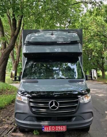 Серый Мерседес Sprinter, объемом двигателя 2.2 л и пробегом 340 тыс. км за 25700 $, фото 1 на Automoto.ua