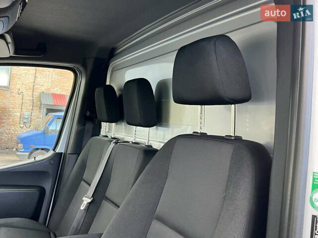 Сірий Мерседес Sprinter, об'ємом двигуна 2.2 л та пробігом 206 тис. км за 32999 $, фото 36 на Automoto.ua