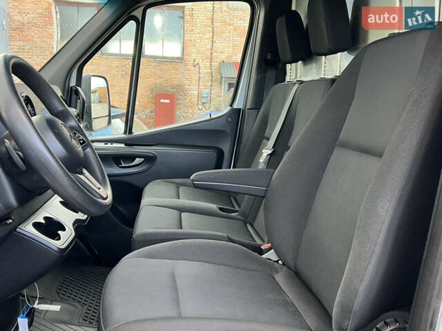Сірий Мерседес Sprinter, об'ємом двигуна 2.2 л та пробігом 206 тис. км за 32999 $, фото 35 на Automoto.ua