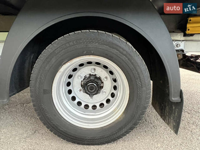 Сірий Мерседес Sprinter, об'ємом двигуна 2.2 л та пробігом 206 тис. км за 32999 $, фото 33 на Automoto.ua