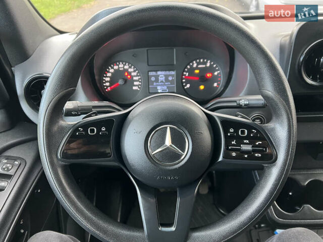 Сірий Мерседес Sprinter, об'ємом двигуна 2.2 л та пробігом 206 тис. км за 32999 $, фото 13 на Automoto.ua
