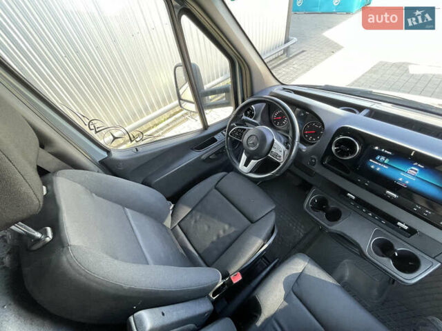 Серый Мерседес Sprinter, объемом двигателя 2.2 л и пробегом 270 тыс. км за 27500 $, фото 33 на Automoto.ua