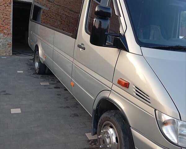 Сірий Мерседес Sprinter, об'ємом двигуна 2.69 л та пробігом 550 тис. км за 26500 $, фото 1 на Automoto.ua