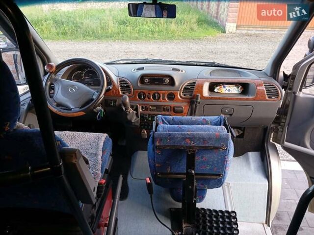 Сірий Мерседес Sprinter, об'ємом двигуна 2.69 л та пробігом 550 тис. км за 26500 $, фото 13 на Automoto.ua
