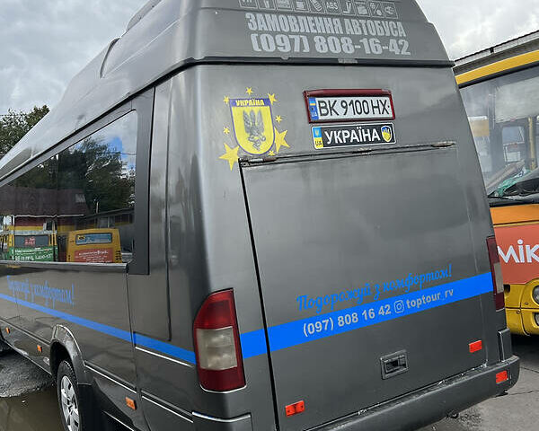 Серый Мерседес Sprinter, объемом двигателя 0 л и пробегом 300 тыс. км за 13500 $, фото 2 на Automoto.ua