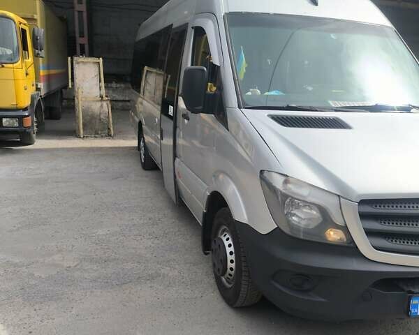 Серый Мерседес Sprinter, объемом двигателя 2.7 л и пробегом 150 тыс. км за 22500 $, фото 5 на Automoto.ua