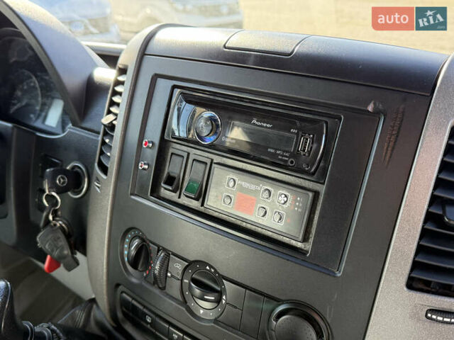 Мерседес Sprinter 2009 в Староконстантинов на Automoto.ua Серый Мерседес Sprinter, объемом двигателя 2.99 л и пробегом 359 тыс. км за 37500 $, фото 15 на Automoto.ua