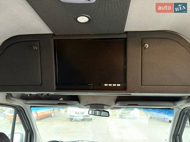 Серый Мерседес Sprinter, объемом двигателя 3 л и пробегом 388 тыс. км за 29900 $, фото 16 на Automoto.ua