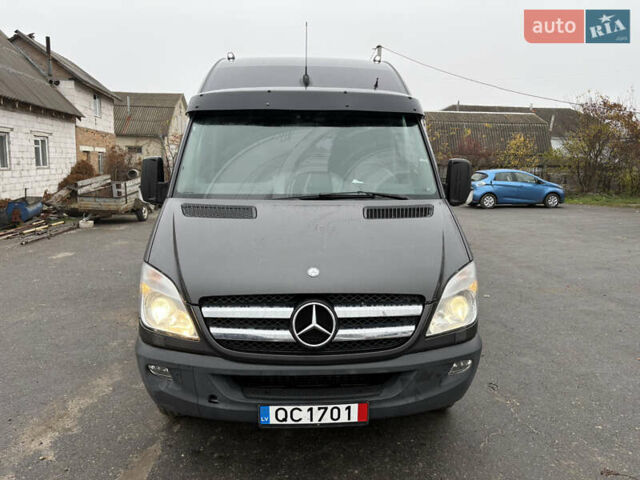 Серый Мерседес Sprinter, объемом двигателя 3 л и пробегом 388 тыс. км за 29900 $, фото 2 на Automoto.ua