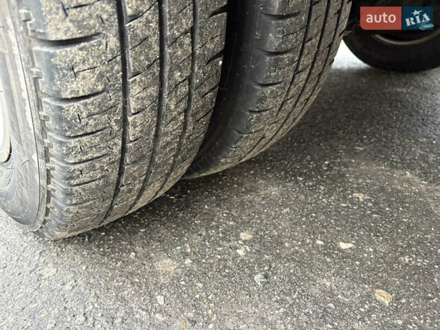 Серый Мерседес Sprinter, объемом двигателя 3 л и пробегом 388 тыс. км за 29900 $, фото 18 на Automoto.ua