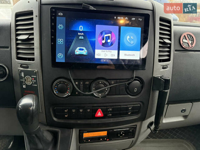 Серый Мерседес Sprinter, объемом двигателя 3 л и пробегом 388 тыс. км за 29900 $, фото 17 на Automoto.ua