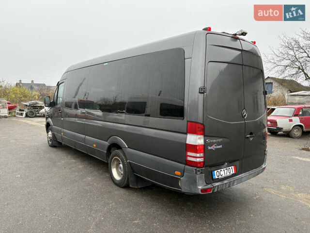 Серый Мерседес Sprinter, объемом двигателя 3 л и пробегом 388 тыс. км за 29900 $, фото 5 на Automoto.ua