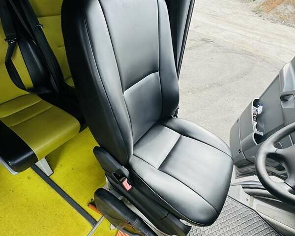 Серый Мерседес Sprinter, объемом двигателя 3.5 л и пробегом 600 тыс. км за 20950 $, фото 29 на Automoto.ua