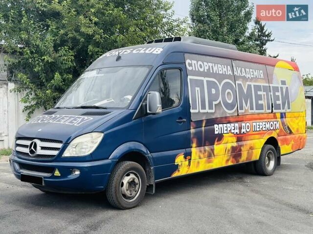 Серый Мерседес Sprinter, объемом двигателя 3.5 л и пробегом 600 тыс. км за 20950 $, фото 3 на Automoto.ua