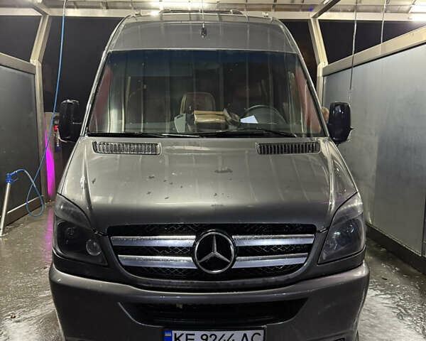 Сірий Мерседес Sprinter, об'ємом двигуна 3.3 л та пробігом 800 тис. км за 26500 $, фото 3 на Automoto.ua