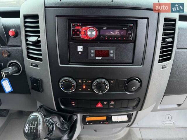 Серый Мерседес Sprinter, объемом двигателя 2.2 л и пробегом 337 тыс. км за 31900 $, фото 31 на Automoto.ua