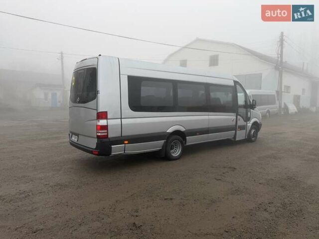 Серый Мерседес Sprinter, объемом двигателя 2.2 л и пробегом 337 тыс. км за 31900 $, фото 5 на Automoto.ua