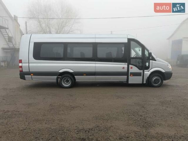 Серый Мерседес Sprinter, объемом двигателя 2.2 л и пробегом 337 тыс. км за 31900 $, фото 3 на Automoto.ua