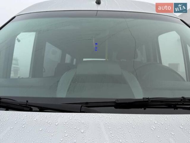 Серый Мерседес Sprinter, объемом двигателя 2.2 л и пробегом 337 тыс. км за 31900 $, фото 17 на Automoto.ua