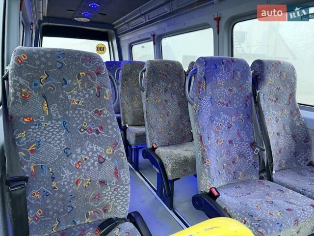 Серый Мерседес Sprinter, объемом двигателя 2.2 л и пробегом 337 тыс. км за 31900 $, фото 55 на Automoto.ua