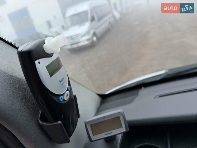 Серый Мерседес Sprinter, объемом двигателя 2.2 л и пробегом 337 тыс. км за 31900 $, фото 33 на Automoto.ua