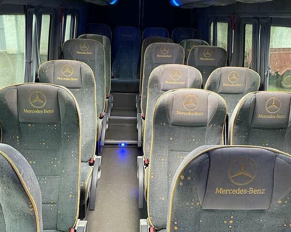 Серый Мерседес Sprinter, объемом двигателя 2.99 л и пробегом 232 тыс. км за 41000 $, фото 6 на Automoto.ua
