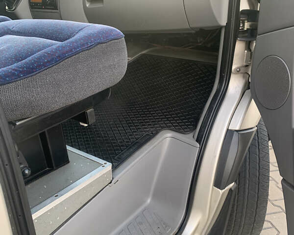 Серый Мерседес Sprinter, объемом двигателя 2.99 л и пробегом 800 тыс. км за 40000 $, фото 32 на Automoto.ua