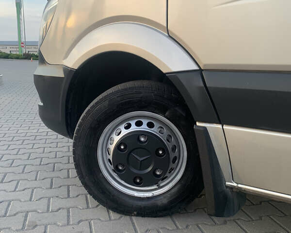 Серый Мерседес Sprinter, объемом двигателя 2.99 л и пробегом 800 тыс. км за 40000 $, фото 11 на Automoto.ua